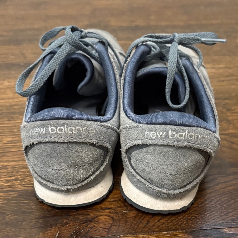 New Balance 555 Retro Charcoal Grey Suede Sneaker, Size 6 - Picture 5 of 15